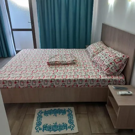 Jasmina Alloggio in famiglia *